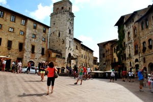 SAN GIMIGNANO ROLLING VIBES