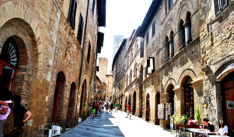 SAN GIMIGNANO ROLLING VIBES